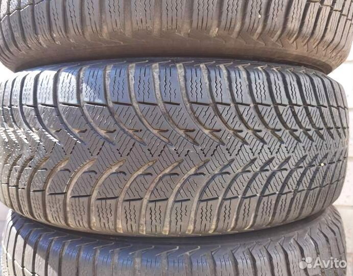 Michelin Alpin A4 215/60 R16 99H