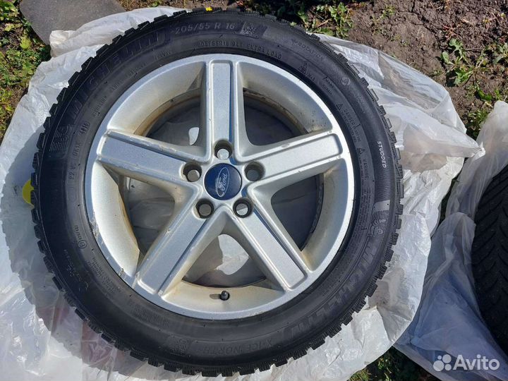 R16 Michelin X-Ice North 4 205/55, PCD 5x108 DIA 63.3