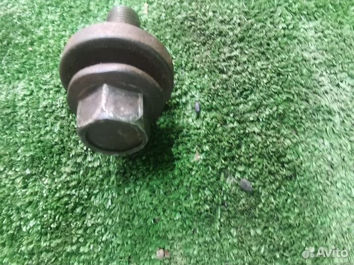 Болт шкива коленвала Mazda 6 GG 2.0 2006