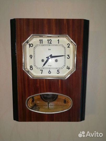 Настенные часы Янтарь