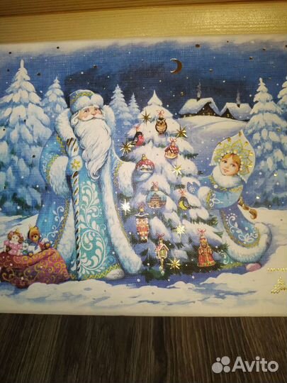 Подарочная коробка для елочных игрушек. Ариель