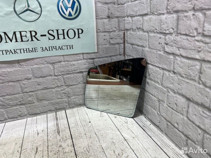 Зеркальный элемент передний левый Mercedes-Benz Gl