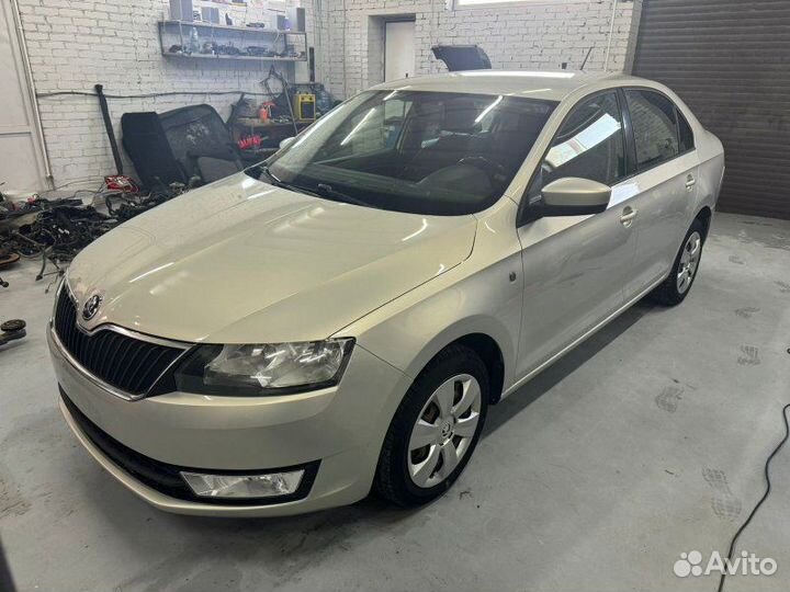 Кронштейн фары передний левый Skoda Rapid 1.6 cwva