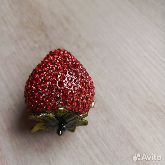 Шкатулка Ягода