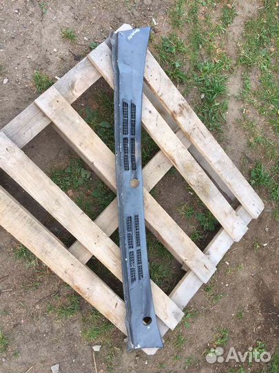 Жабо Mitsubishi Pajero 2