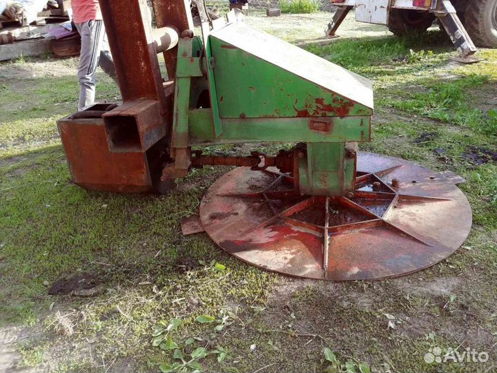 Кусторез с гидравлическим приводом