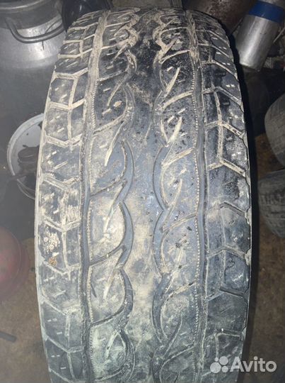 Kumho Road Venture SAT KL61 R15