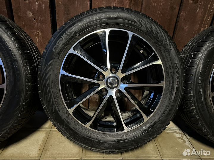 Диски R17 Qashqai Шины nokian tyres hakka blue 2