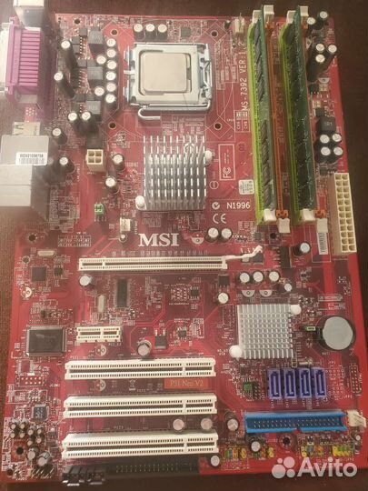 Материнская плата с процессором и памятью