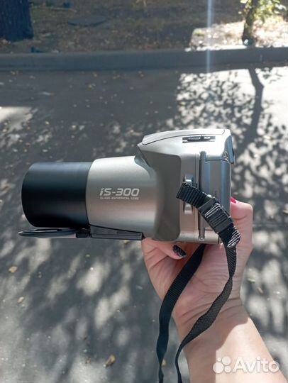 Пленочный фотоаппарат Olympus IS-300