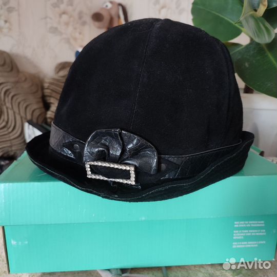 Головные уборы женские