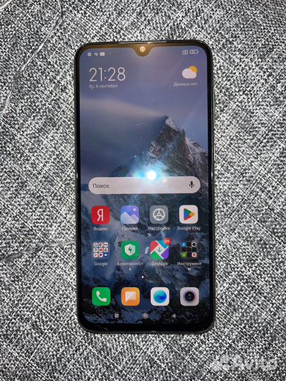 Xiaomi Mi 9 SE, 6/64 ГБ