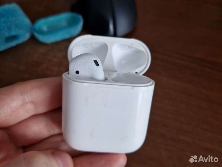 Apple airpods 1 левый наушник и кейс