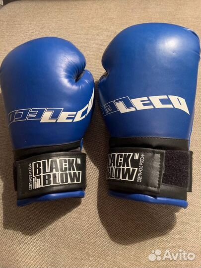 Боксерские перчатки