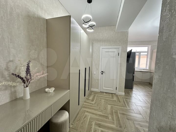 2-к. квартира, 50 м², 3/10 эт.