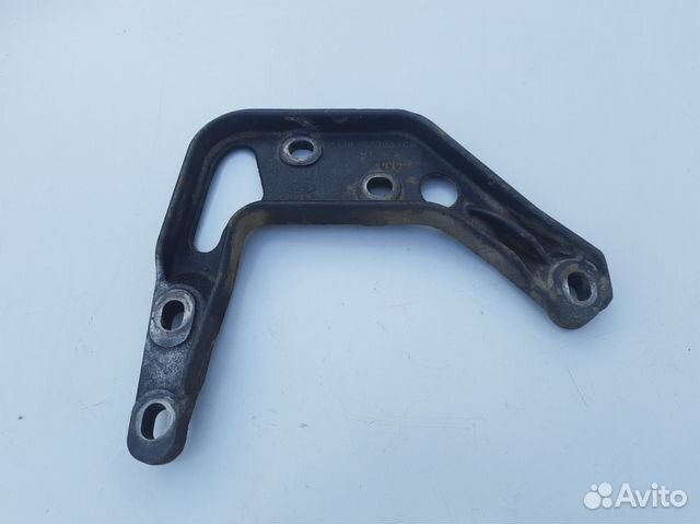 Кронштейн двигателя правый Ford Mondeo 1