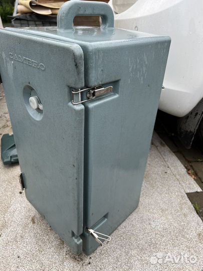 Термоконтейнер для еды и напитков Cambro