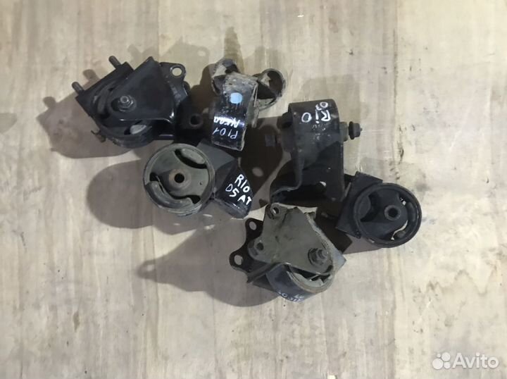 Подушка двигателя и кпп Kia Rio 1