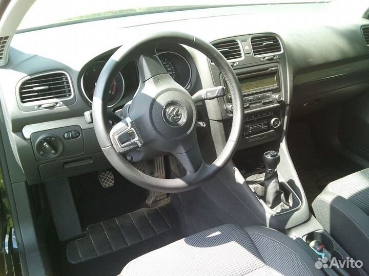 Volkswagen Golf 1.6 МТ, 2011, 200 000 км