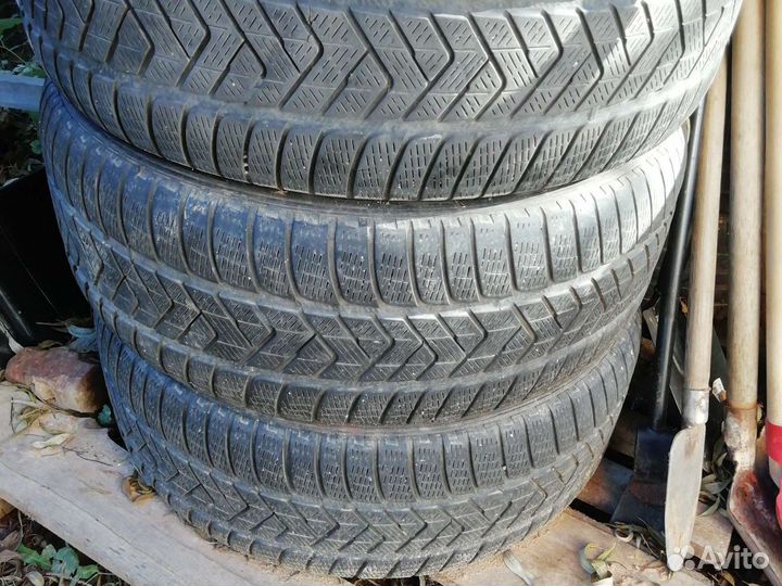 Pirelli Scorpion Winter 265/50 R20