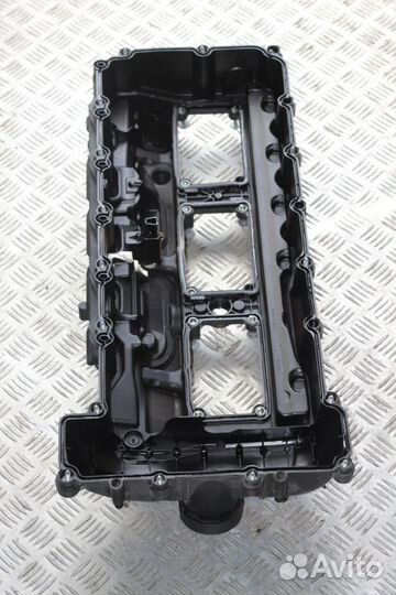 Клапанная крышка BMW 5 F07/F10/F11 2012