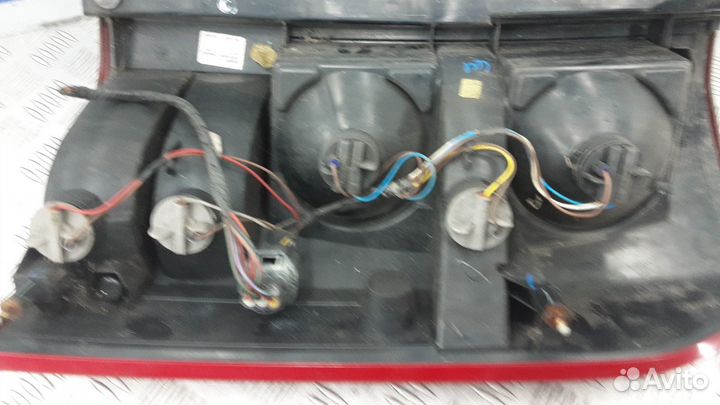 Фонарь задний левый Land Rover Discovery 3 2005