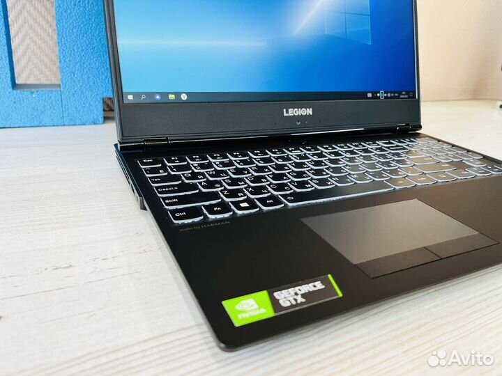 Игровой ноутбук Lenovo Legion Y530