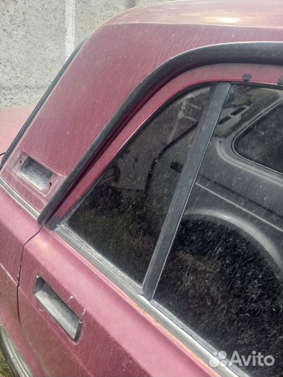 Форточка задняя правой двери Ваз 2107