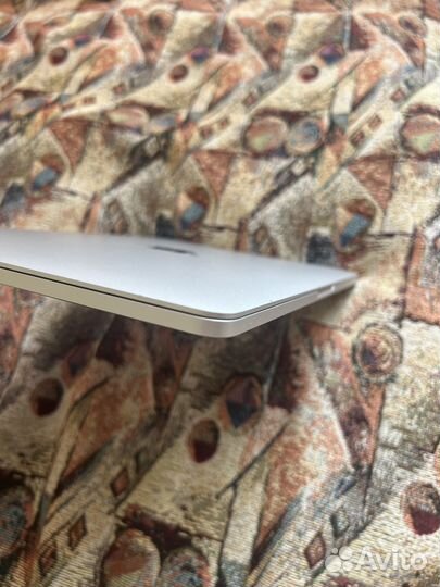 Ноутбук Apple MacBook Pro 13 2017 16/256