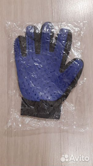 Перчатка для вычесывания шерсти