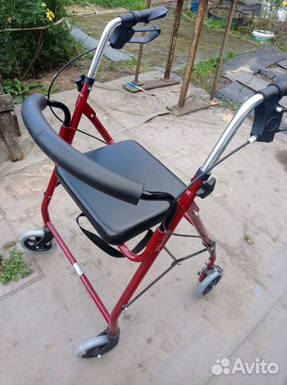 Ходунки для взрослых инвалидов
