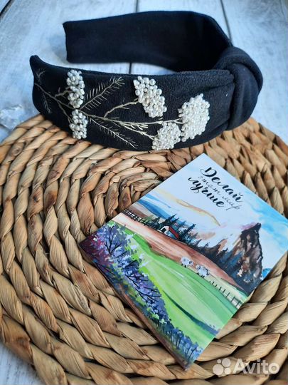 Ободок для волос с вышивкой ручная работа