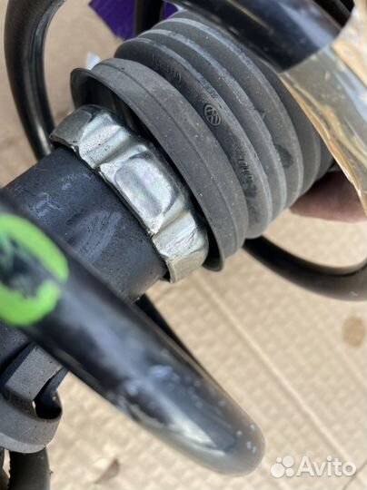 Стойка передняя Volkswagen golf mk5