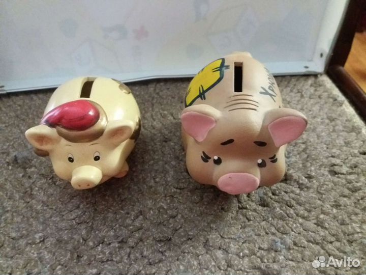 Коллекция свиней. Копилки и свистульки и т.д