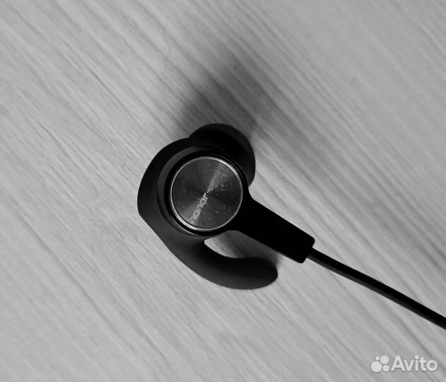 Беспроводные bluetooth-наушники Honor sport AM61
