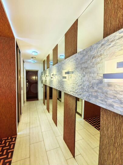 2-к. квартира, 61 м², 2/5 эт.