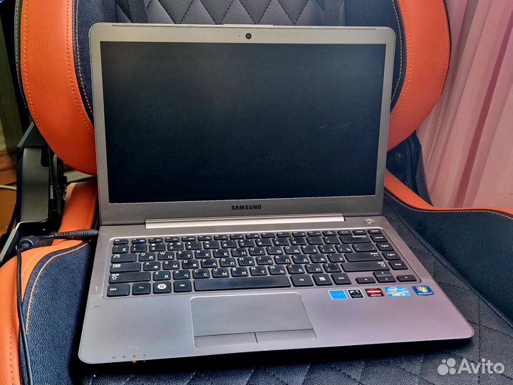 Samsung NP5З0U4B, 6 GB, SSD 120 GB, i3