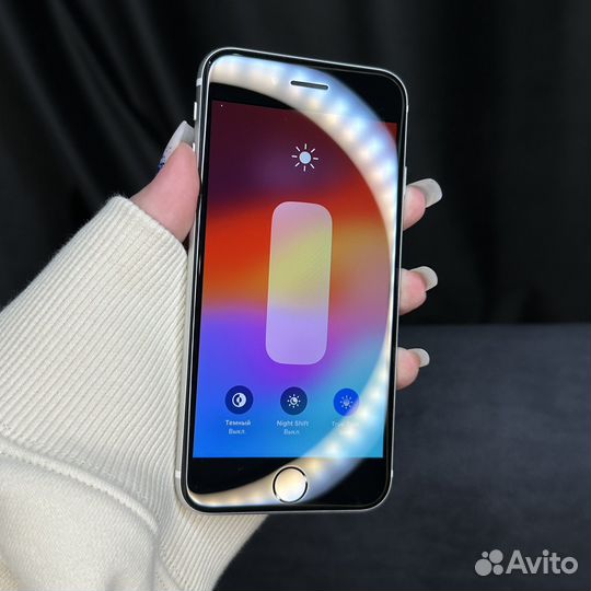 iPhone SE (2020), 64 ГБ