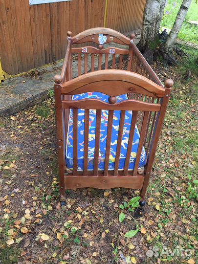 Детская кроватка