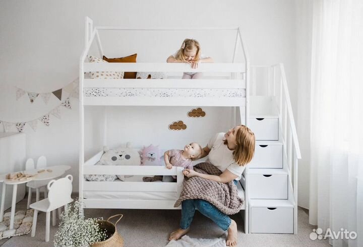 Двухъярусная кровать