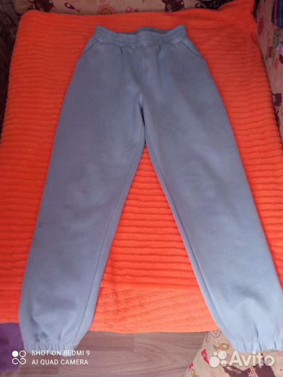 Спортивный костюм женский