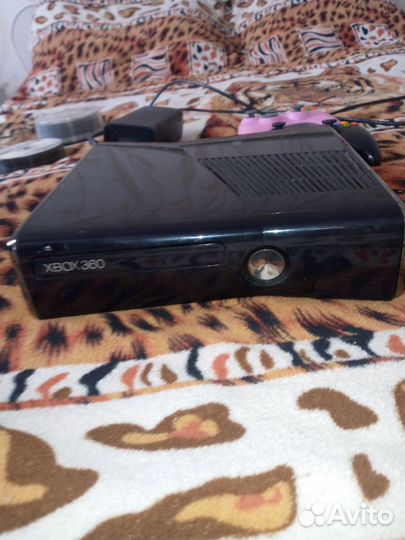Xbox 360 slim