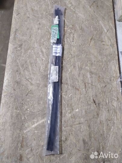 Уплотнитель двери Nissan Terrano III (D10) 2014