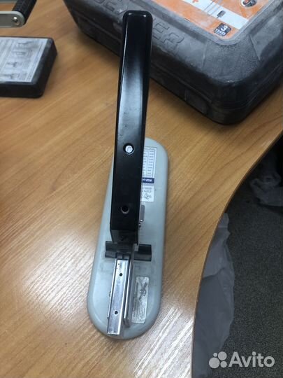 Степлер мощный