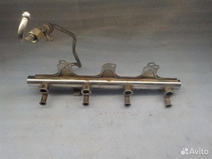 Рейка топливная (рампа) Skoda Octavia (A5/1Z) 200