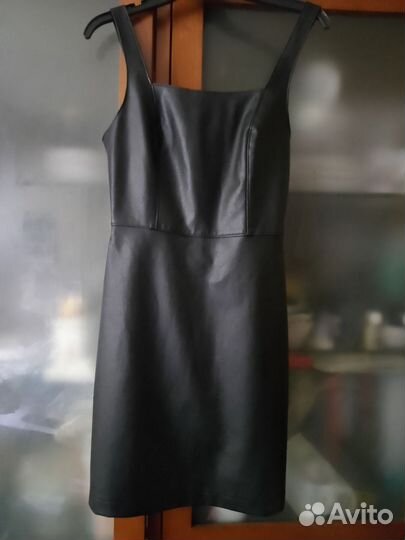 Кожаный сарафан, хорош для школы