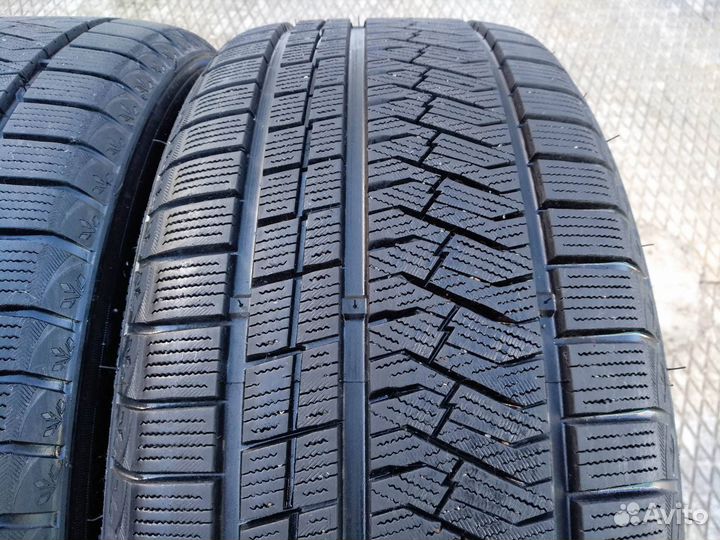 Triangle Snowlink TWT02 225/45 R18 95V