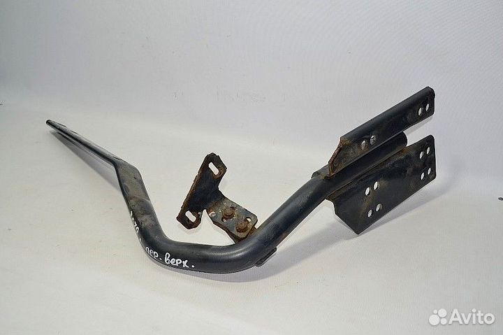 Кронштейн крыла переднего моста, левый iveco Stral