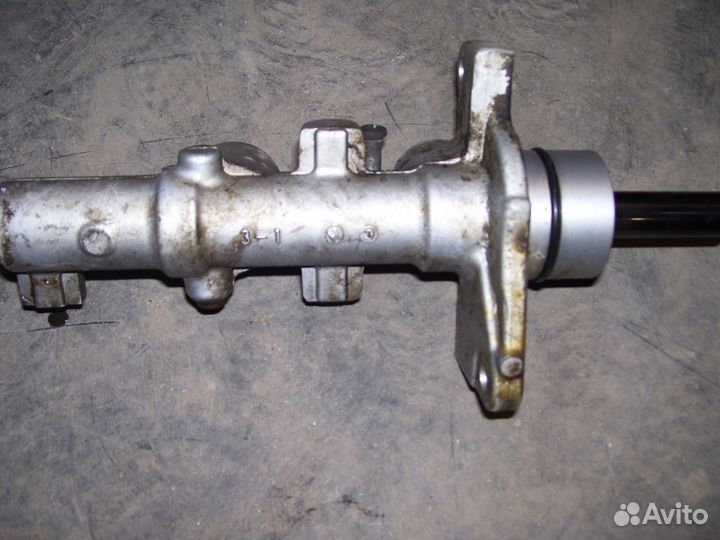 Мазда 6 GG главный тормозной цилиндр