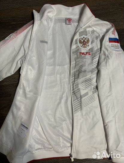 Спортивный костюм